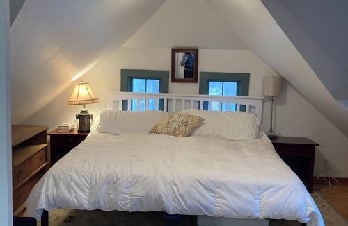 Peaks Island Apartment | Peaks Island Retreat adjacent to miles of trails and steps from the ocean.