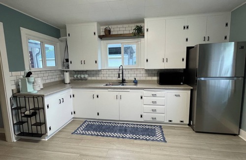 Midway Cottage | Peddler’s Path Guest House
