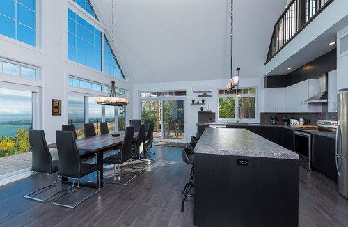 Saint-Joseph-de-la-Rive House | Perched on an incomparable site!