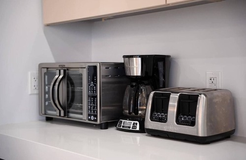 Trent Hills Cottage | Percy Boom Luxury Home: Hot Tub/Sauna/Game Room