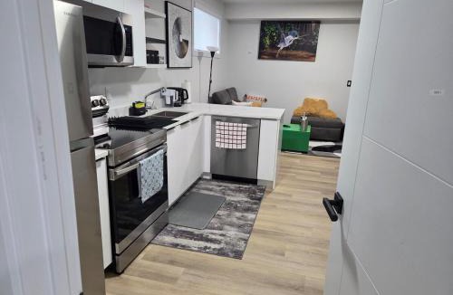 Southwest Edmonton Apartment | Perez Suites