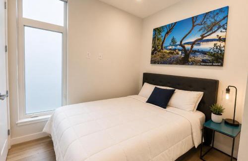 Sidney Apartment | Perfect Brand New Condo In The Heart of Sidney