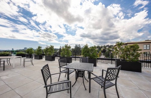 Sappertown Condo | Pet Friendly - 408 E Columbia – 2 Bedroom with Balcony