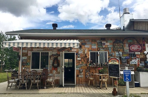 Tagish Cabin | Pet-Friendly Bed and Breakfast Suite on the Tagish River in Tagish, Yukon