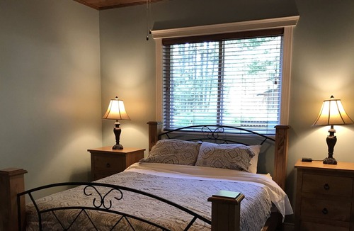 Regional District of Nanaimo Cabin | Pet Friendly Cabin On The World Class Nanaimo River