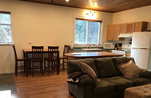 Regional District of Nanaimo Cabin | Pet Friendly Cabin On The World Class Nanaimo River
