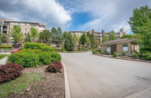 Quail Ridge Apartment | Pet Friendly Condo W Pool & Hot Tub (2304)