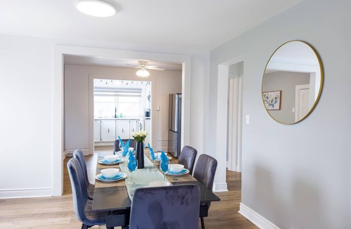 Bobcaygeon Apartment | Pet Friendly Home Near Lock 32 & Beach Park