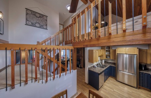 East Kootenay House | Pet-friendly Silver Birch unit w/private hot tub