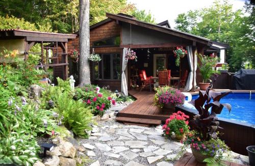 Sainte-Ann-des-Lacs Bed & Breakfast | PETIT COIN DE PARADIS