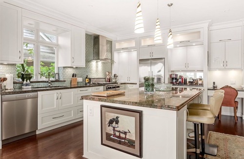 Cordova Bay House | *Picturesque Sandy Beachfront Oasis* Victoria B.C.