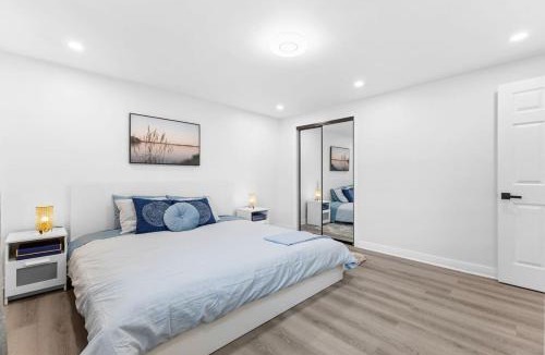 Pierrefonds-Roxboro House | Pierrefonds 4BR House with Garden & EV station