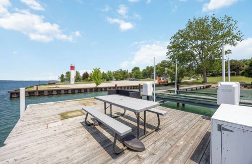 St. Clair House | Pilots Pier - Private waterfront & Dock