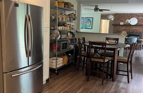 Grand Bend Cottage | Pinedale Family Cottage - Lots of Dates Open for September & October!