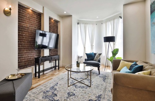 Mile End Apartment | Plateau Mt Royal-Mile End |3BDRS-2BA&Parking