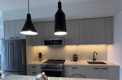 Downtown Toronto Apartment | Premier 2-Bedroom Corporate Suite in Toronto | Elm Ledbury