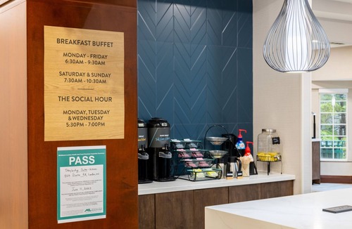 Westminster Apartment | Premium 2BR Suite w/Kitchen | Breakfast + Pool