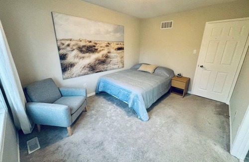 Oakville House | Premium 3BR Oakville/Pool, Gym and parking, close to all HWYS & shops