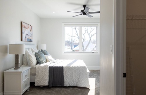 Sarnia House | Premium House located near St. Clair River with Hot Tub
