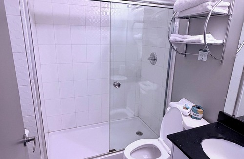 Calgary Hotel | Premium Inn & Suites Calgary Airport