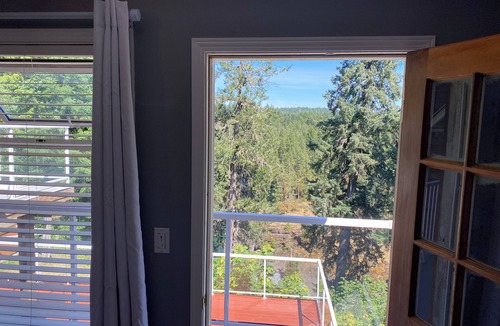Regional District of Nanaimo House | Privacy on the Rivers edge