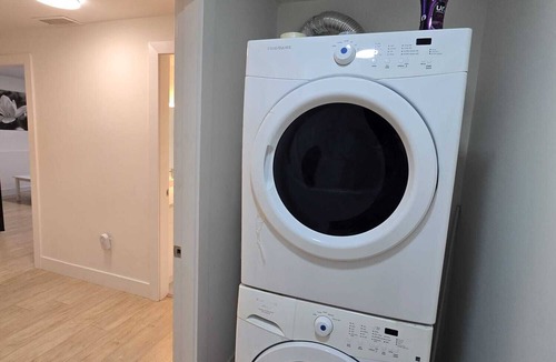 Townline Hill Apartment | Private 1bed|1 Bath spacious suite with free wifi, street parking
