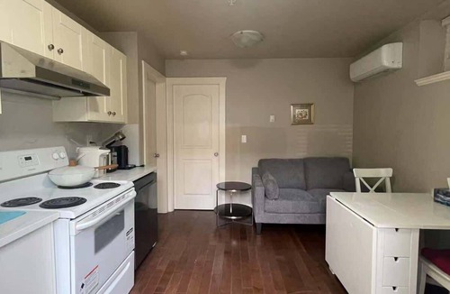 Marpole House | Private 1BR Suite in Prime Vancouver Location