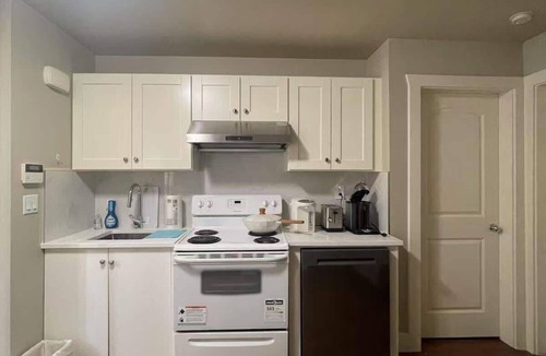 Marpole House | Private 1BR Suite in Prime Vancouver Location