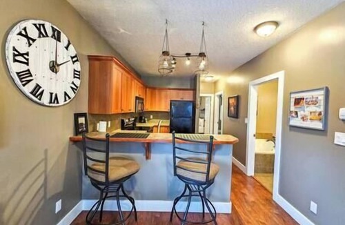 Radium Hot Springs Apartment | Private 2 Bedroom Radium Condo/Great Location