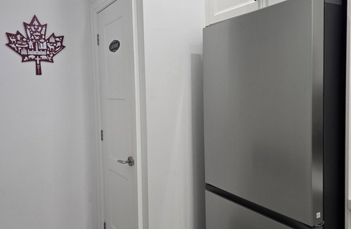 Birch Cliff Heights Apartment | Private 2 Bedroom Basement Apartment