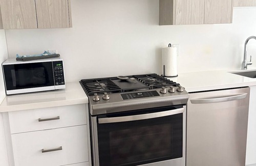 Toronto House | Private 2-Story Garden Suite 2 Bedrooms, 2 Baths