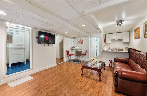 Dunbar House | Private 3BR Suite near UBC & Beaches