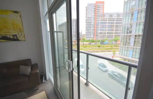 King West Village Condo | Private 3rd Floor [Security—Quiet—Gym—Furnished] 1BR Avail Queen St W. Downtown