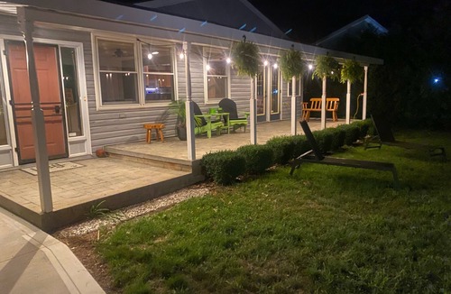 Port Franks Cottage | Private Beach! Year Round Secluded Forest Retreat in Port Franks. Hot Tub!