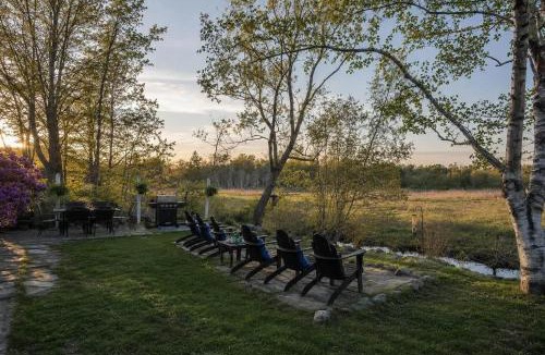 Ocean Park Apartment | Private Coastal 4 Bedroom Residence in the Heart of Ocean Park Maine with Nearby Beach Access