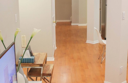East Credit Apartment | Private & Cozy Suite In Central Mississauga