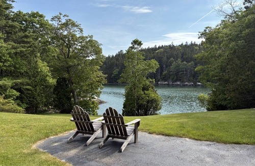 Trevett House | Private dock on Sheepscot River Minutes from town & Coastal Maine Botanical Gardens!