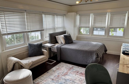 Kitchener Apartment | Private Downtown Kitchener Studio | Parking, Kitchenette, Wi-Fi