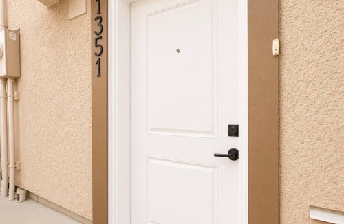 Sunset House | Private Entire Home/10 mins YVR/15 mins DT