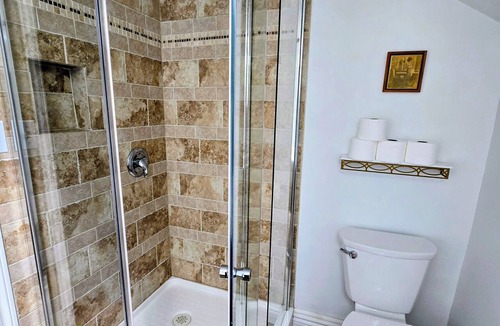 Georgetown Bed & Breakfast | Private floor in Heritage designated House, with kitchen + Pool & garden access