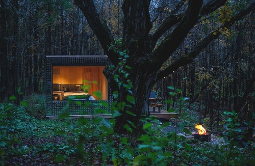 Glen Huron Cabin | Private Forest Cabin Retreat with Sauna, Plunge & Hiking Trails