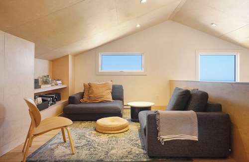 L'Ile-du-Havre-Aubert Hotel | Private hotel for 10 people