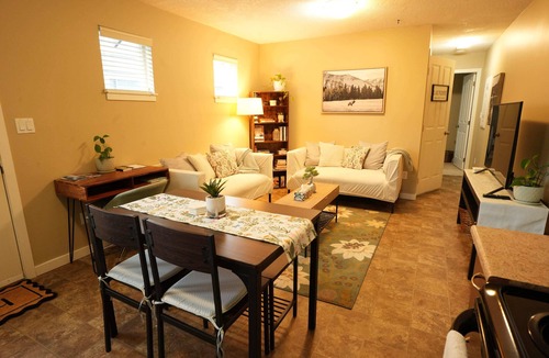 Langford House | Private Humble Suite