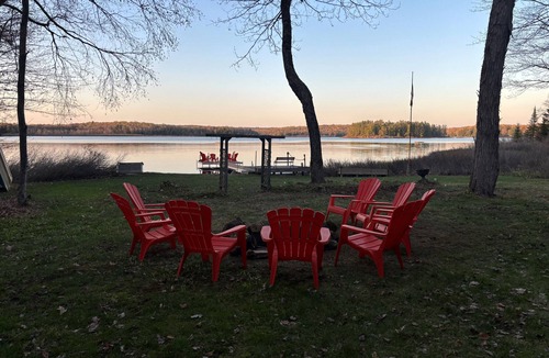 Bracebridge Cottage | Private Muskoka Paradise - 4 Season Waterfront Retreat