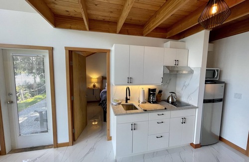 Ucluelet Cabin | Private Oceanfront Cabin with Hot Tub/Doc Holiday Cabin