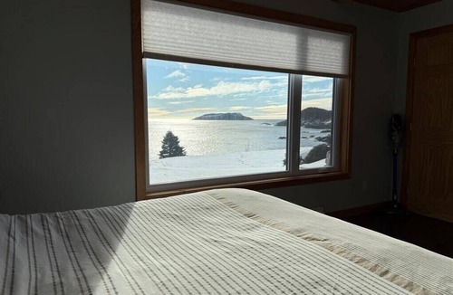 Tors Cove House | Private oceanfront home with stunning views in quiet Cribbies area of Tors Cove.