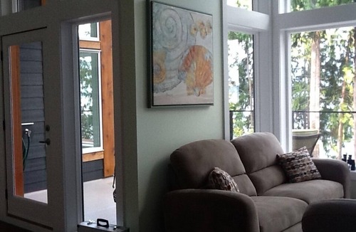 Chemainus House | Private one acres oceanfront home in Saltair !