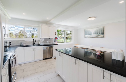 Ottawa Division House | Private room in ottawa