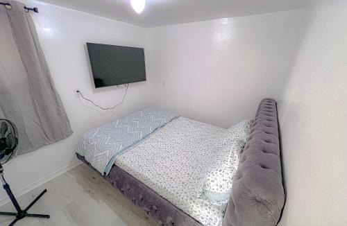Malton House | Private Room Near Airport D4