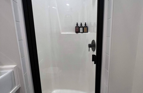 Guildford Apartment | Private Room With Own Entrance